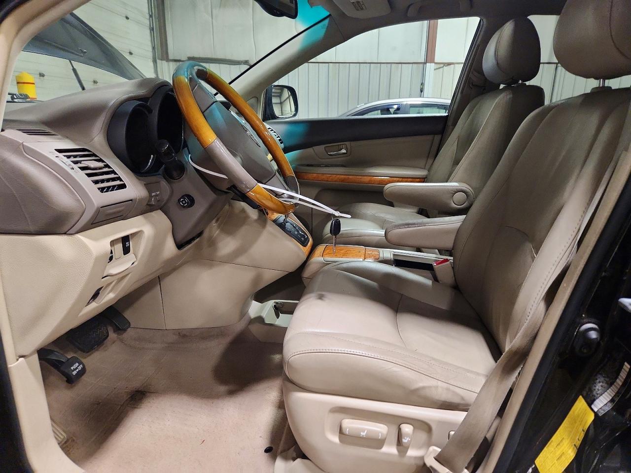 2005 LEXUS RX330