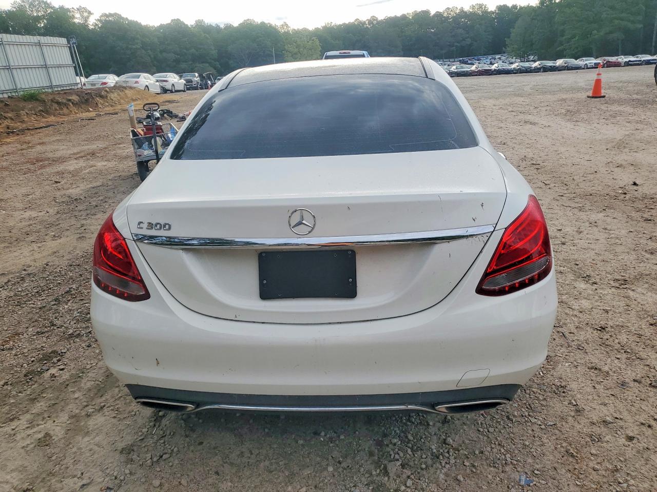 2016 MERCEDES-BENZ C-CLASS