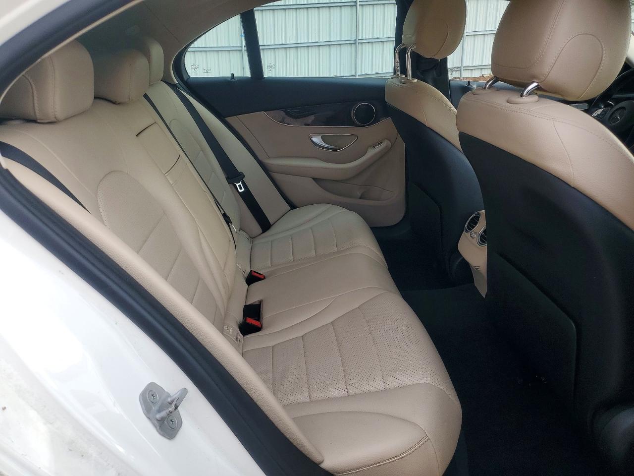 2016 MERCEDES-BENZ C-CLASS