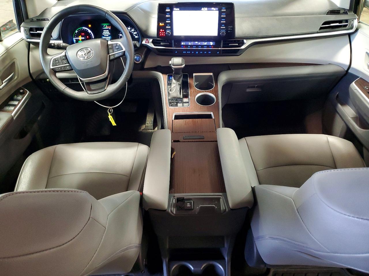 2022 TOYOTA SIENNA