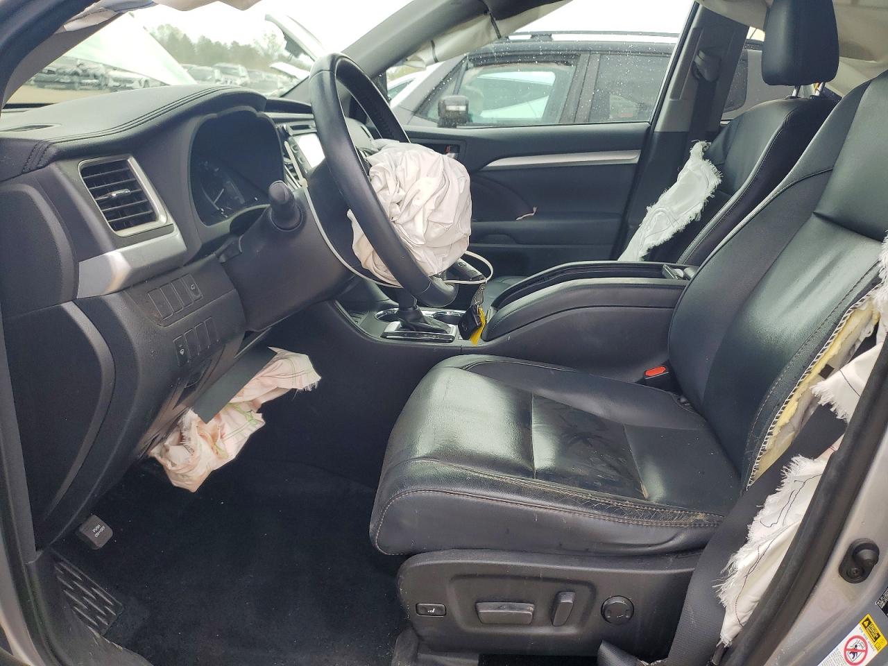 2016 TOYOTA HIGHLANDER