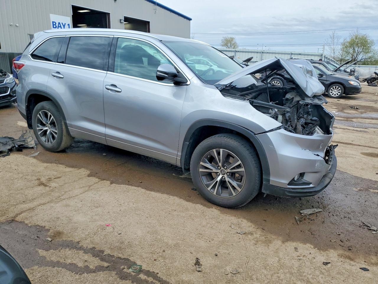 2016 TOYOTA HIGHLANDER