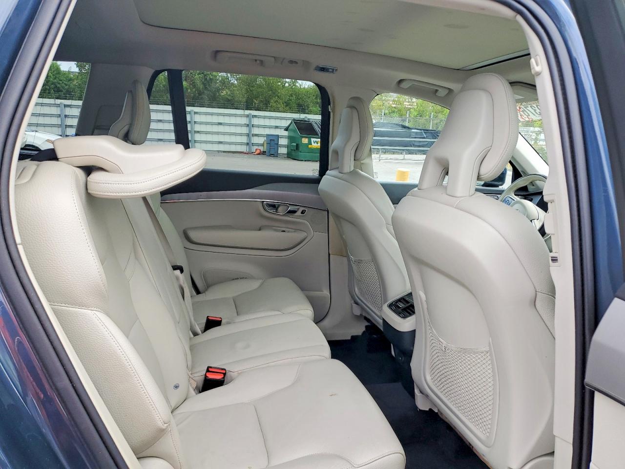 2021 VOLVO XC90