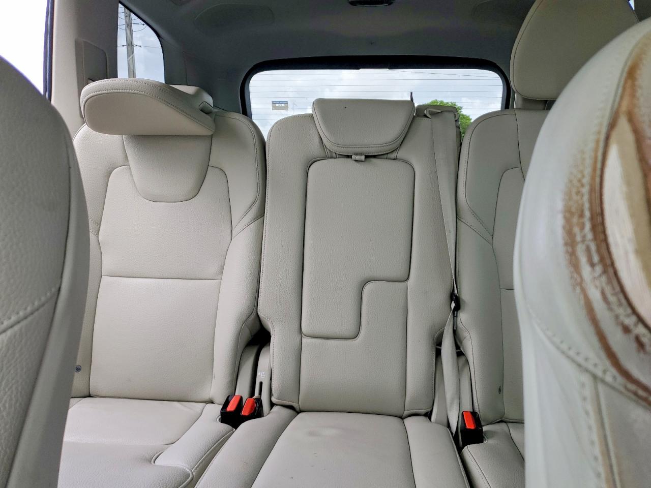 2021 VOLVO XC90