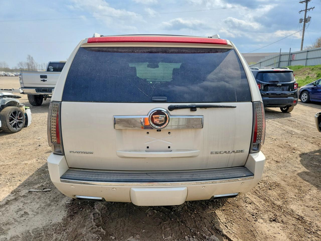 2013 CADILLAC ESCALADE