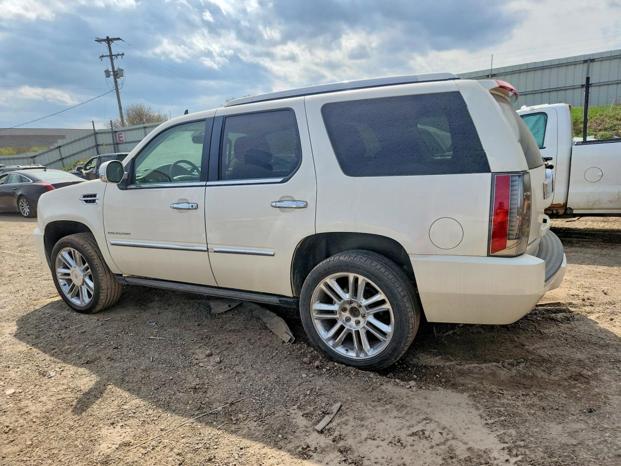 2013 CADILLAC ESCALADE