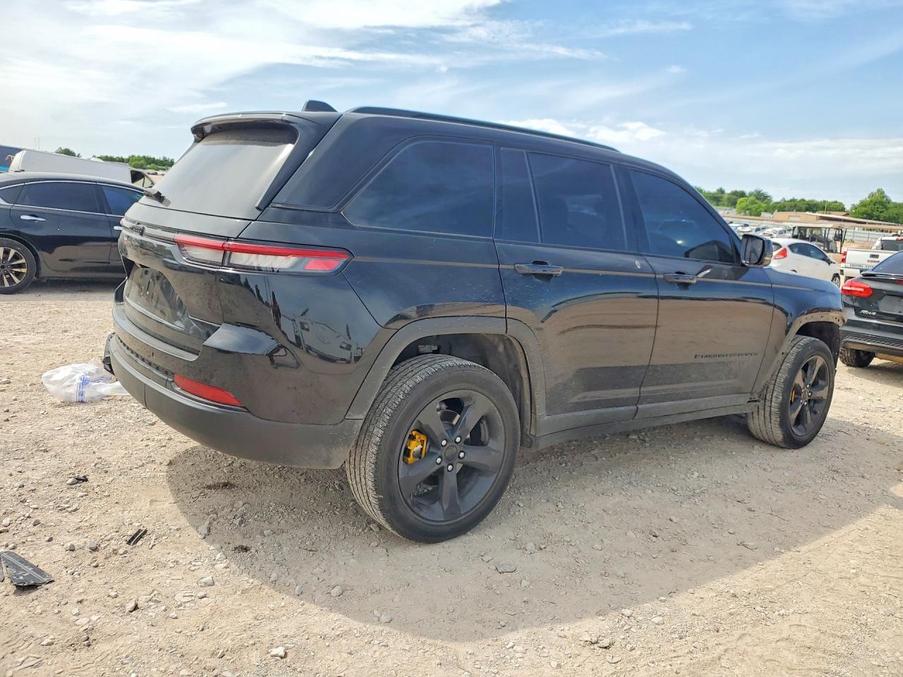 2023 JEEP CHEROKEE