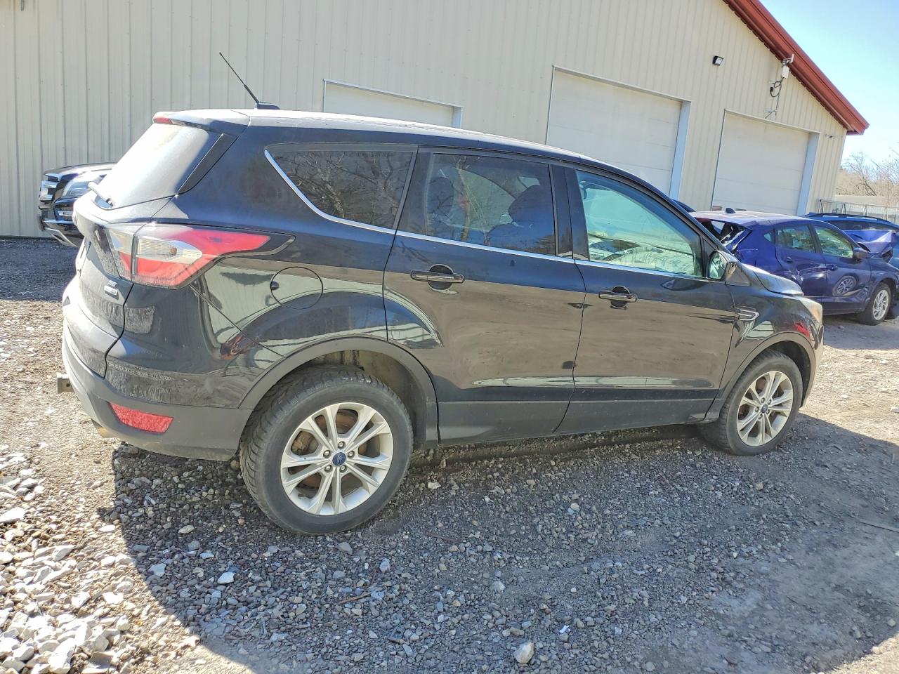 2017 FORD ESCAPE
