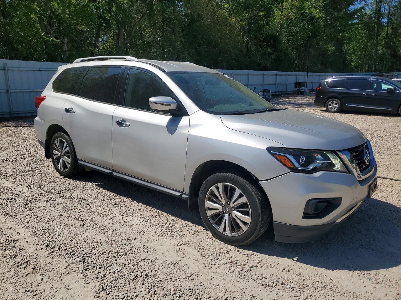 2017 NISSAN PATHFINDER