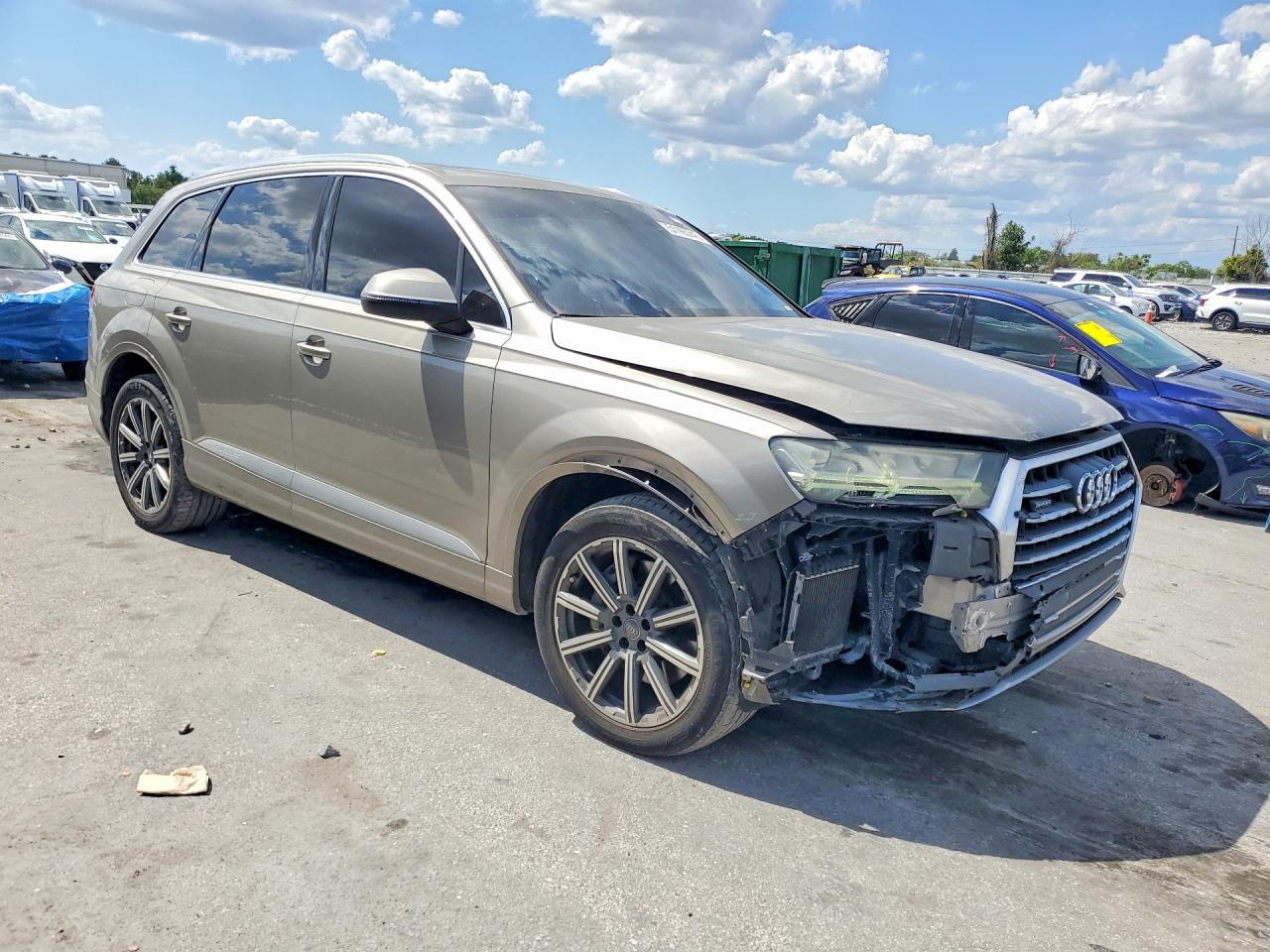 2017 AUDI Q7