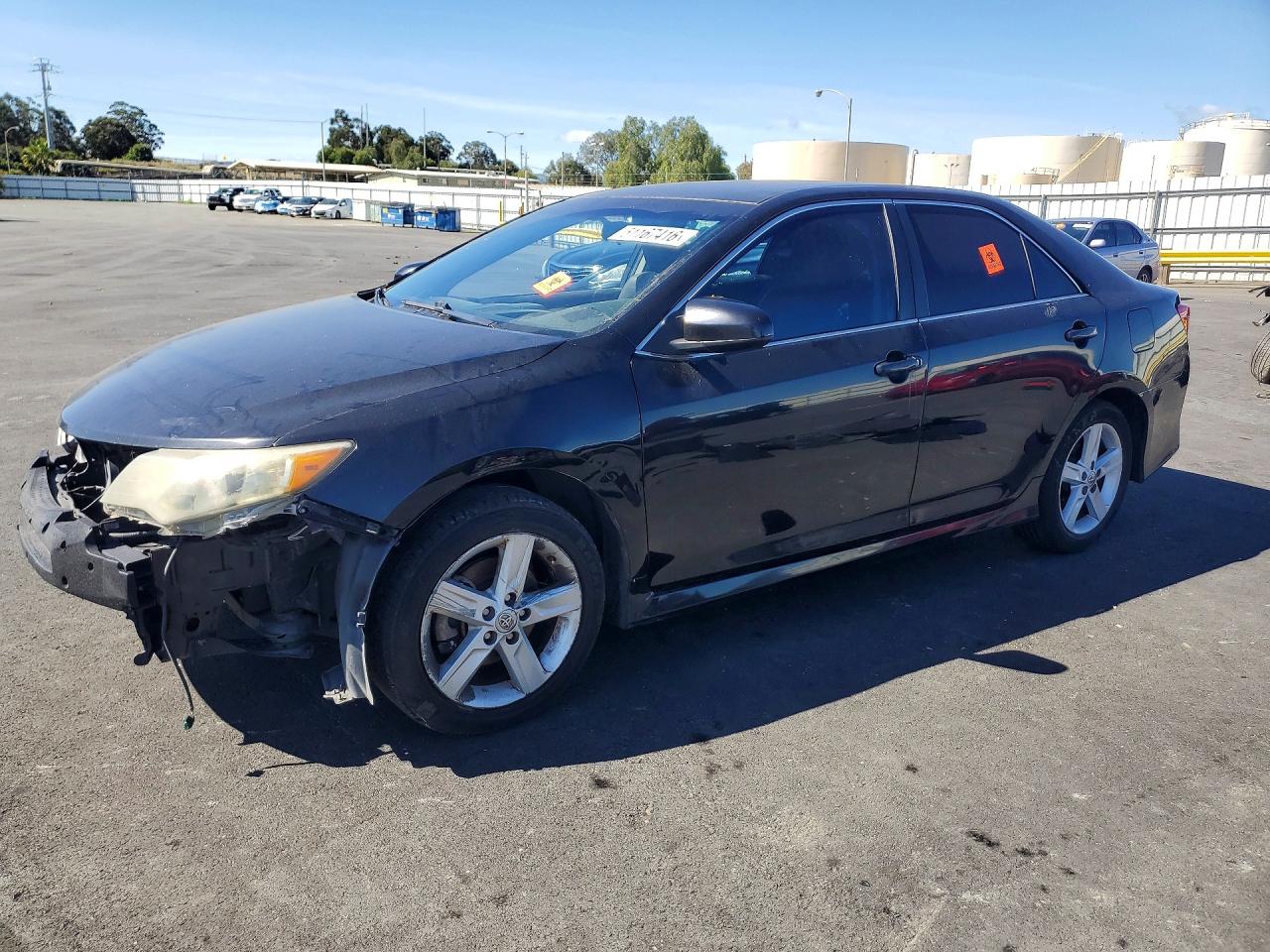 2014 TOYOTA CAMRY