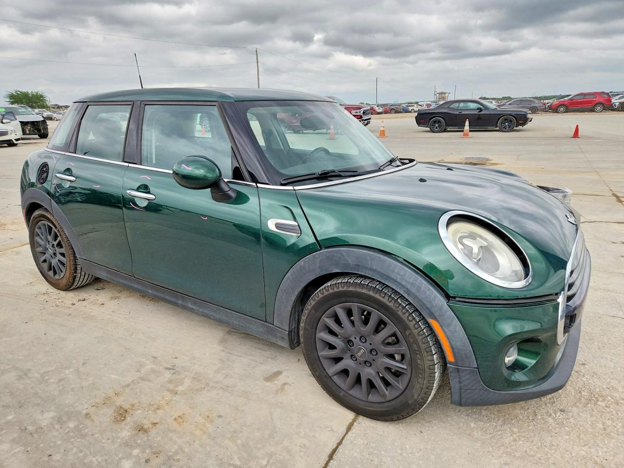 2016 MINI COOPER