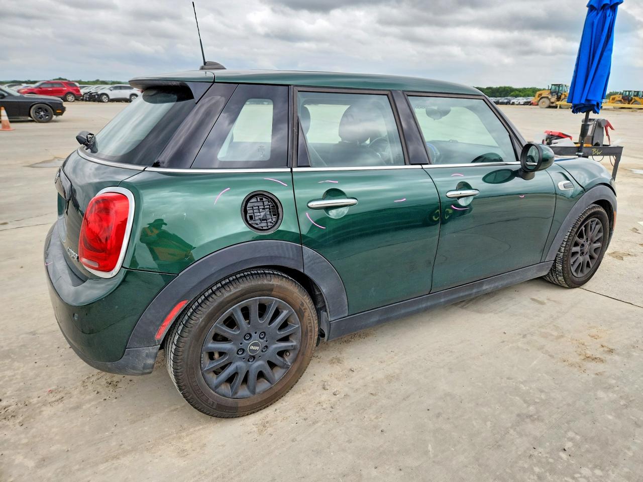 2016 MINI COOPER