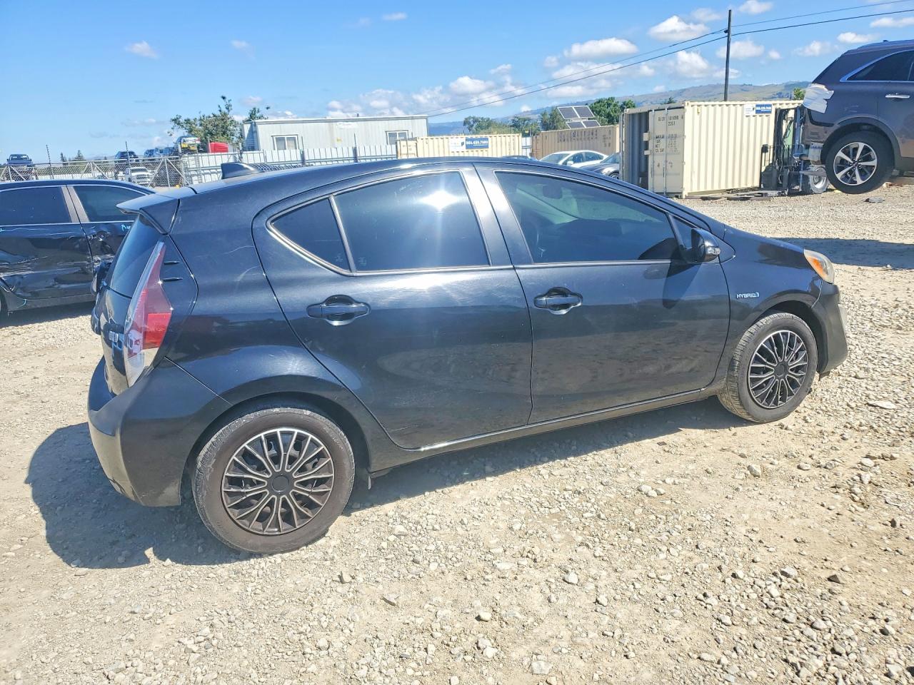 2016 TOYOTA PRIUS