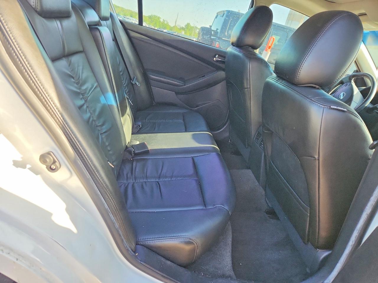 2012 NISSAN ALTIMA