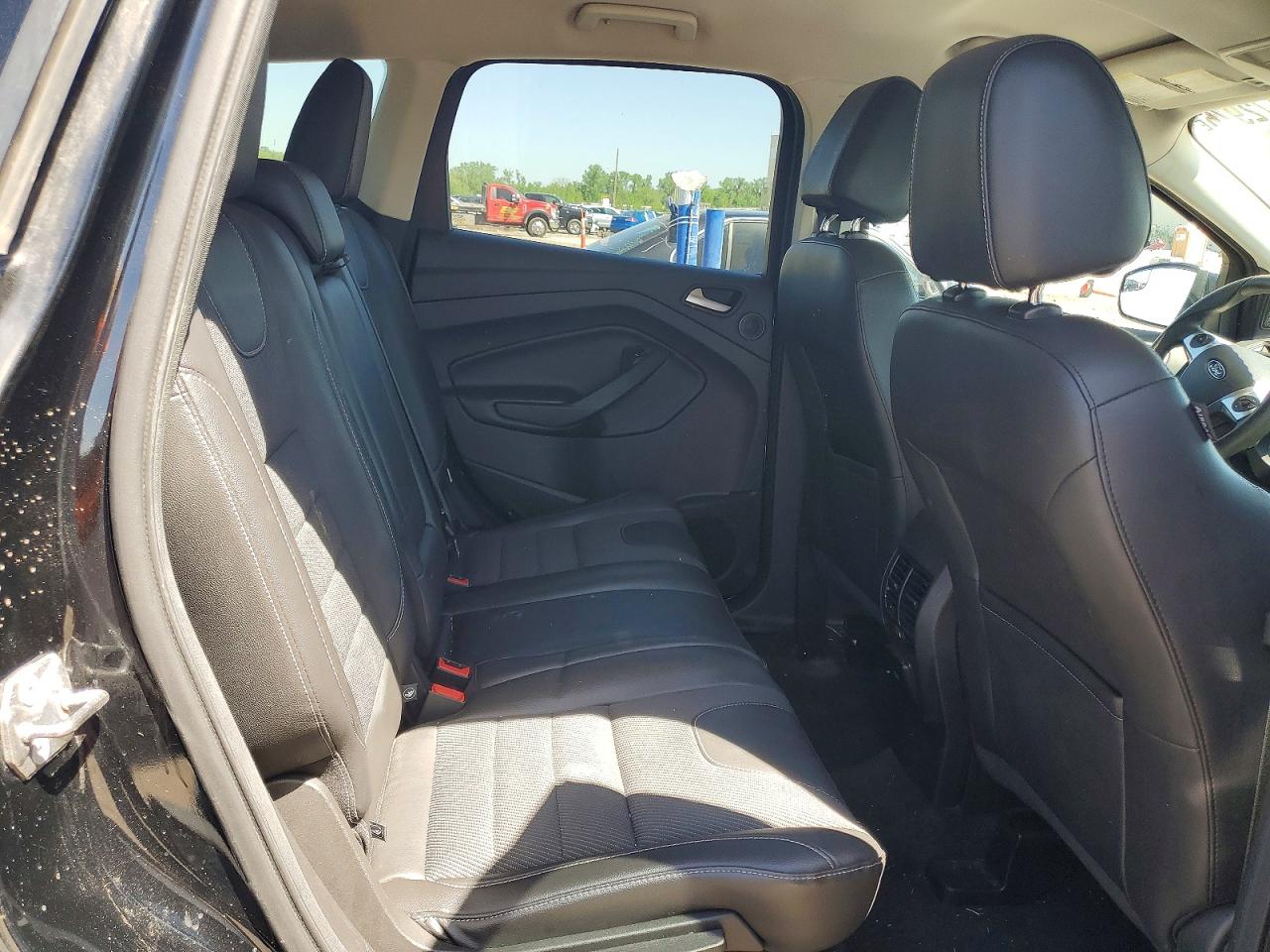 2016 FORD ESCAPE
