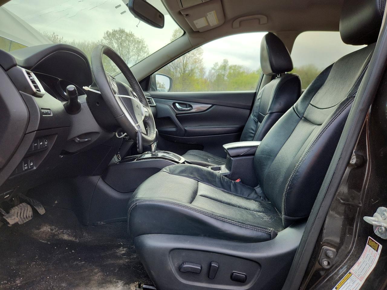 2015 NISSAN ROGUE