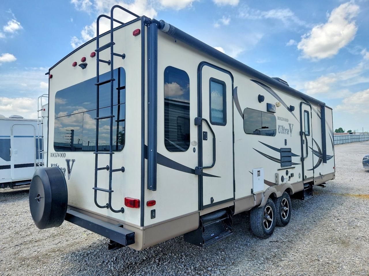 2016 ROCKWOOD ULTRA V