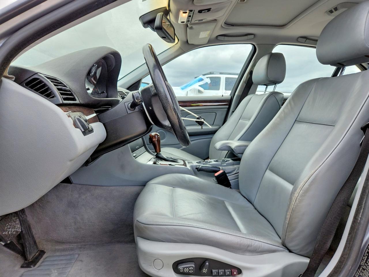 2004 BMW 3 SERIES