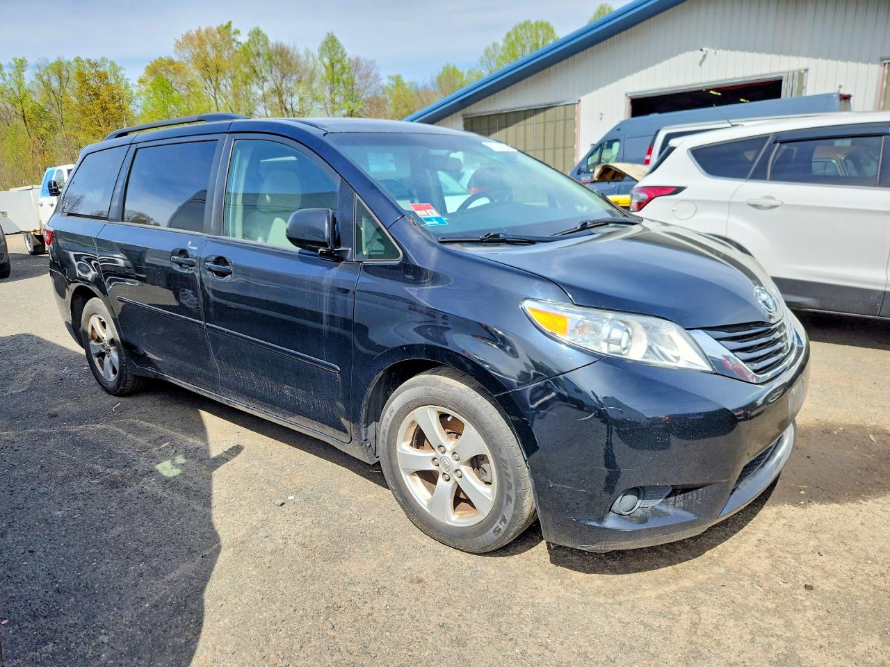 2017 TOYOTA SIENNA