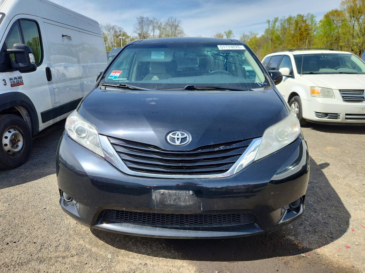 2017 TOYOTA SIENNA