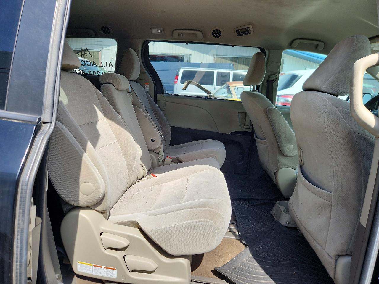 2017 TOYOTA SIENNA