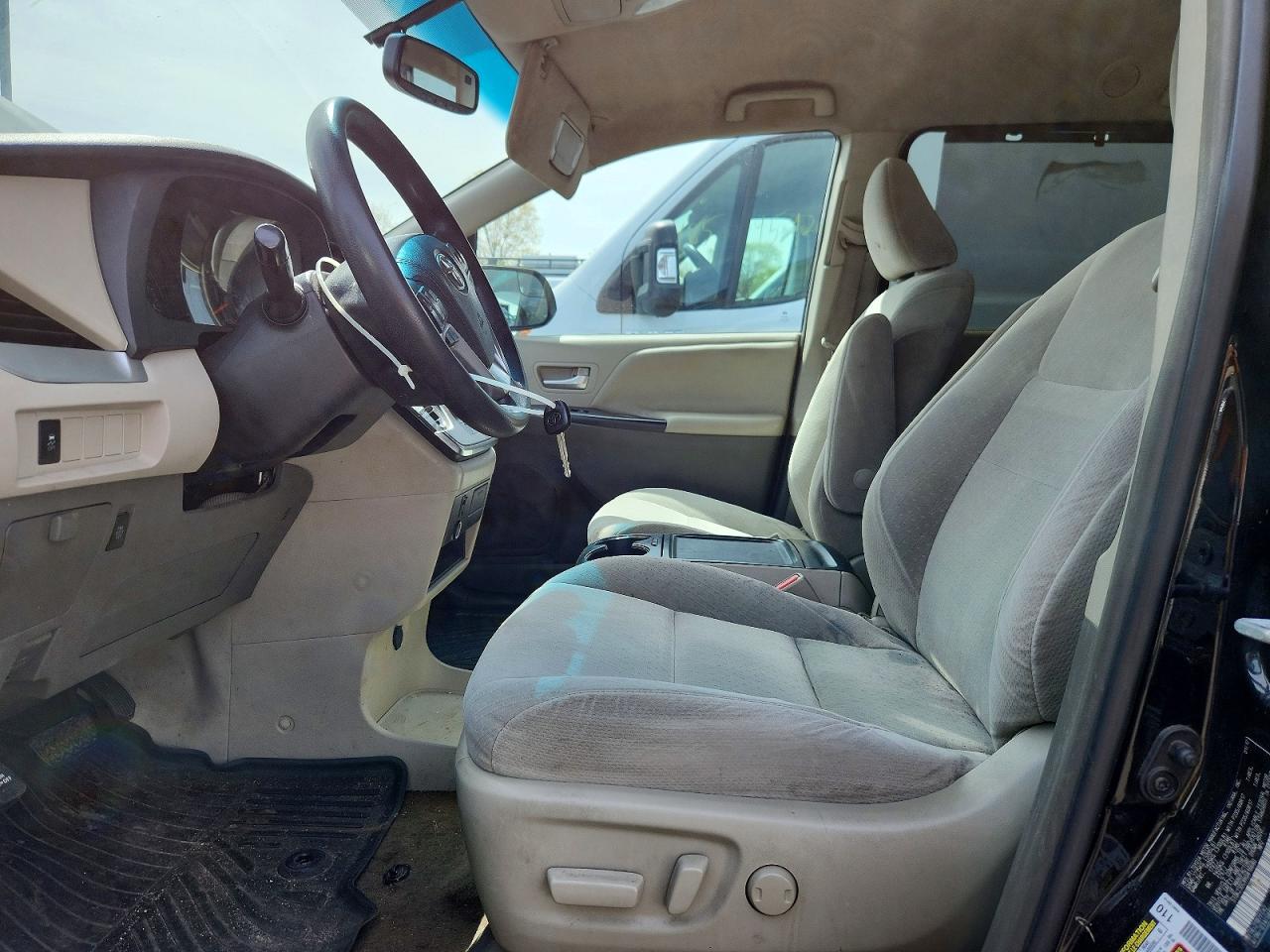 2017 TOYOTA SIENNA