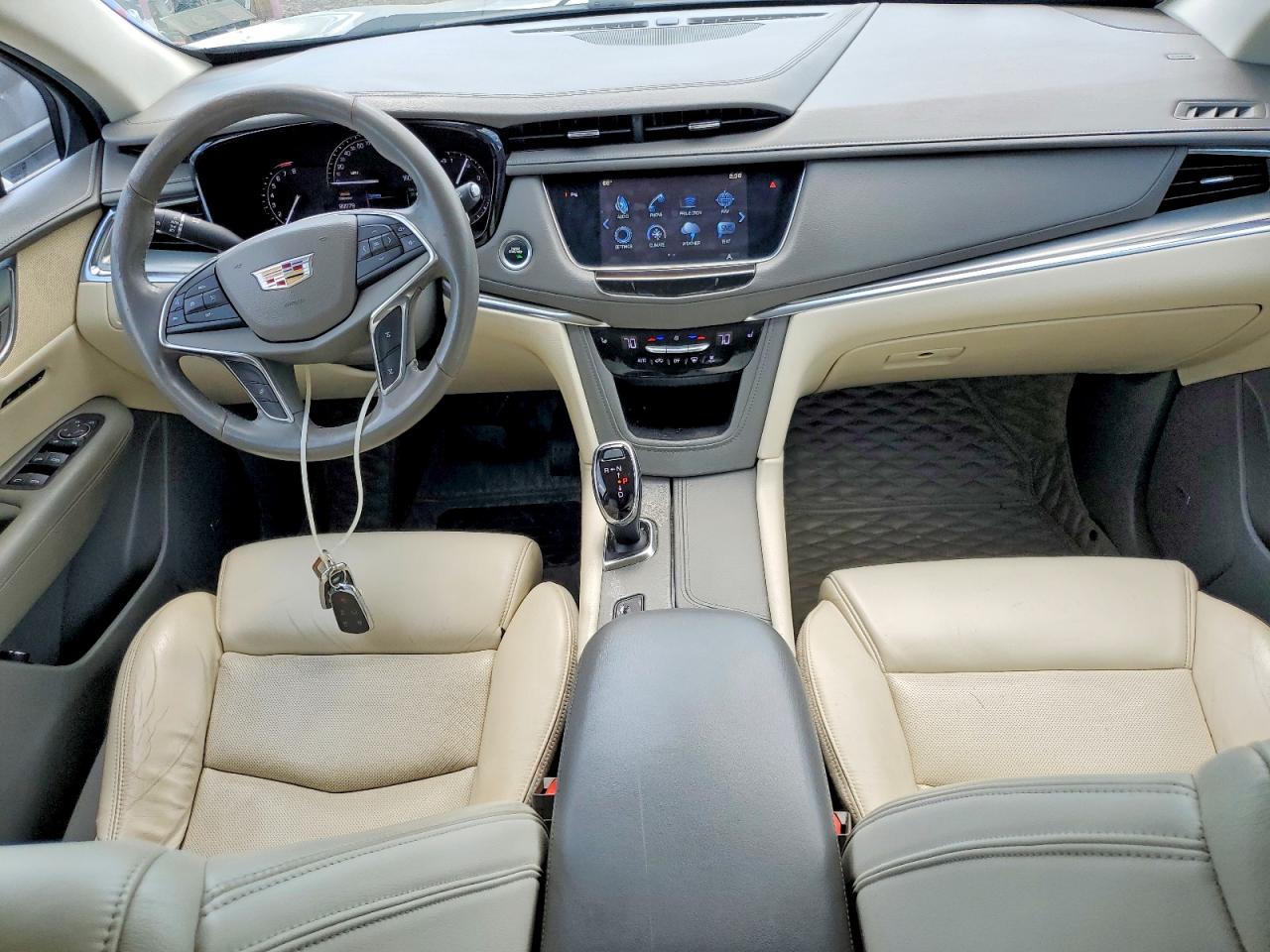 2017 CADILLAC XT5