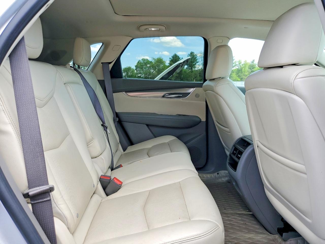 2017 CADILLAC XT5