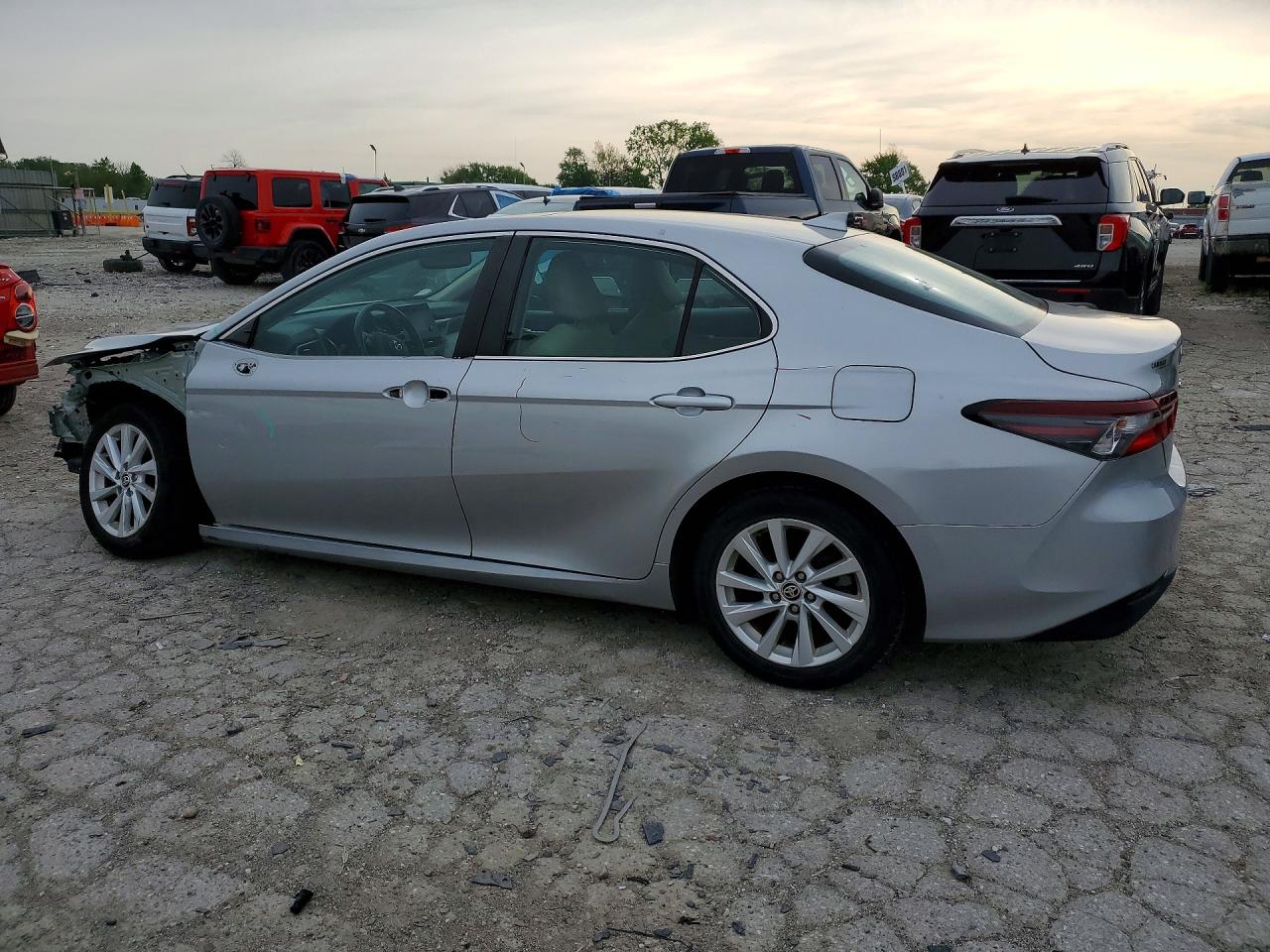 2022 TOYOTA CAMRY