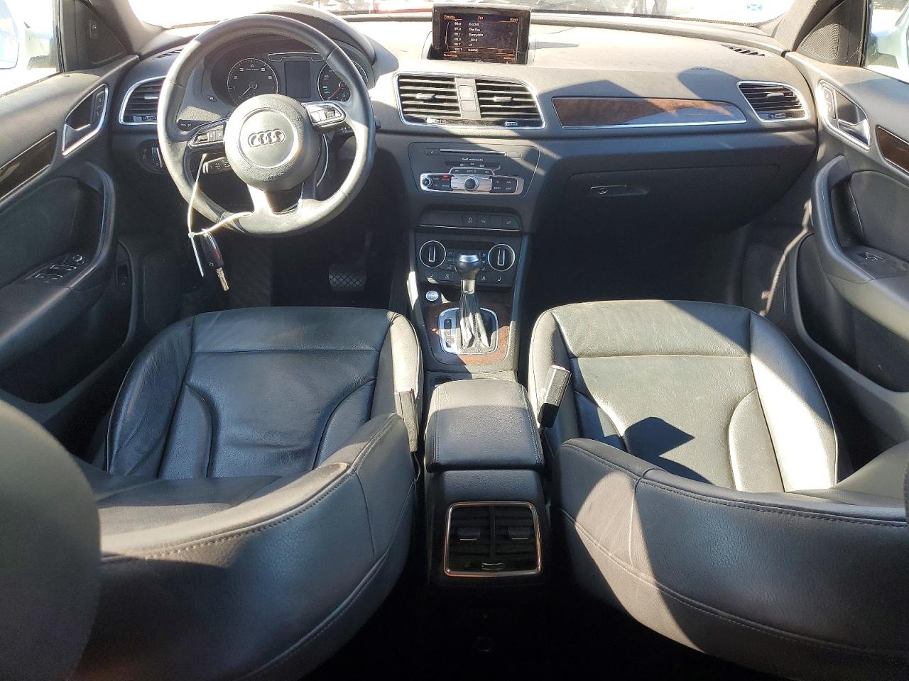 2016 AUDI Q3