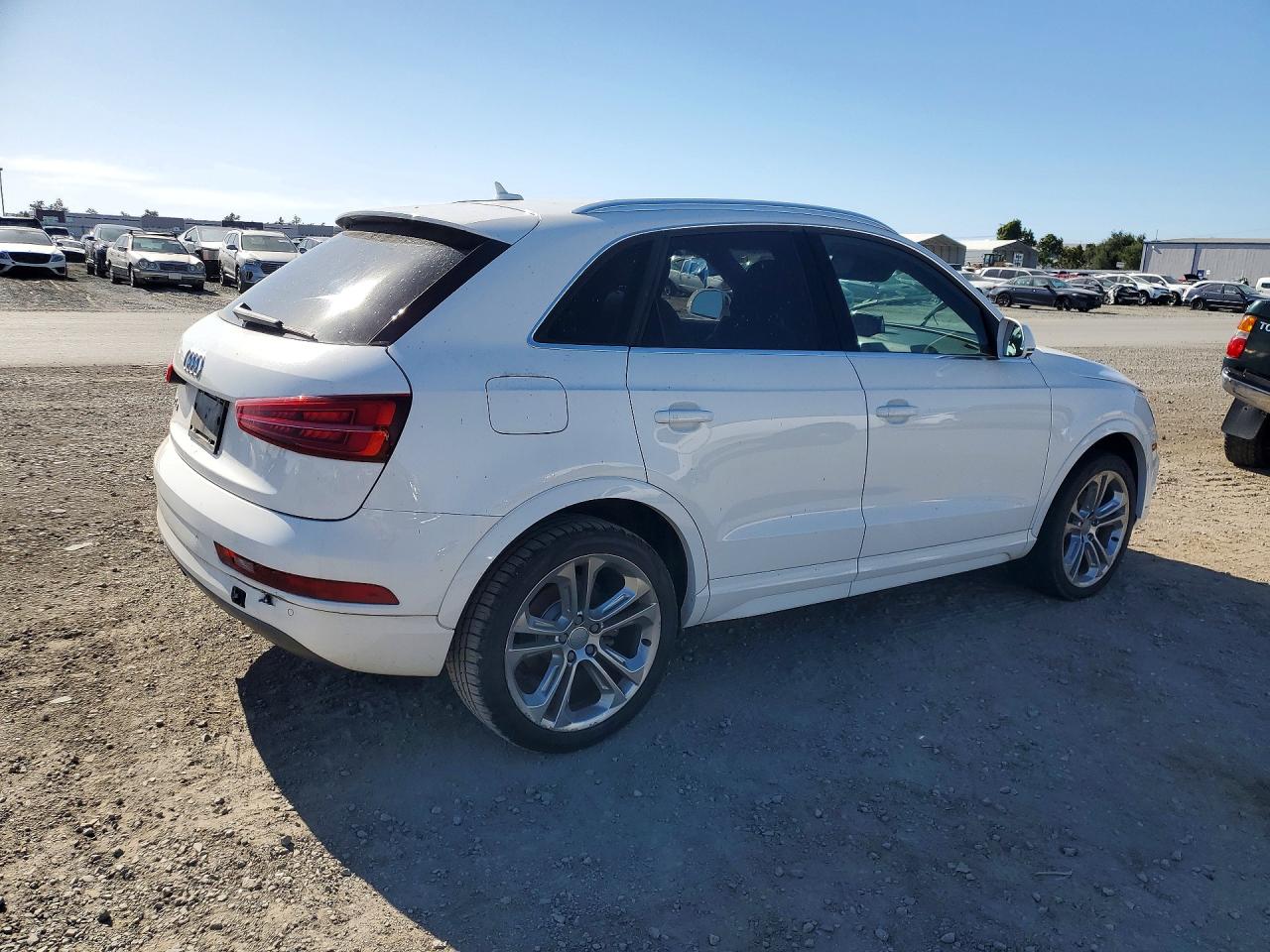 2016 AUDI Q3