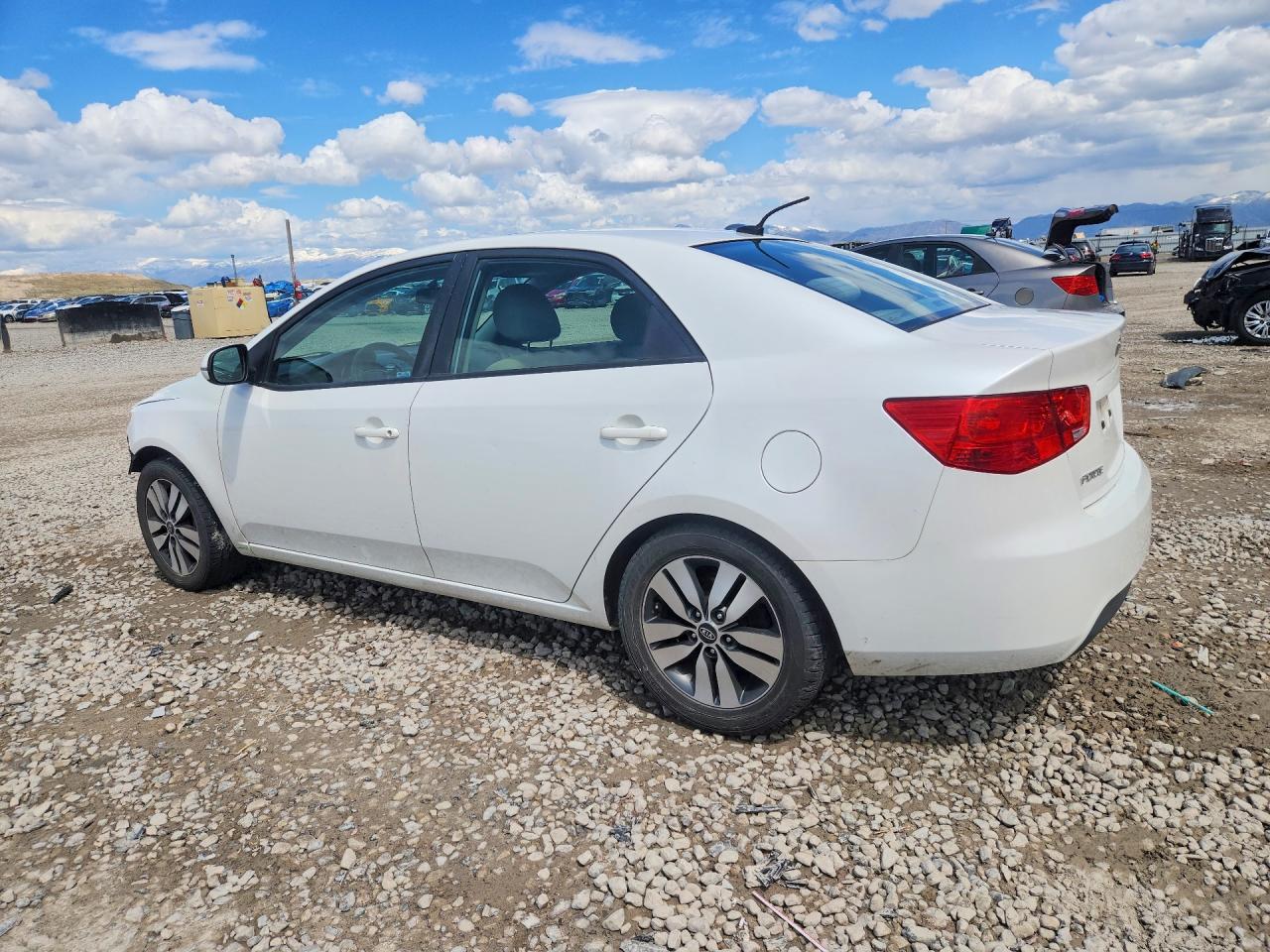 2013 KIA FORTE