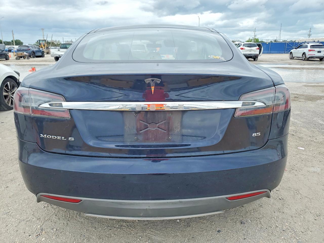 2013 TESLA MODEL S