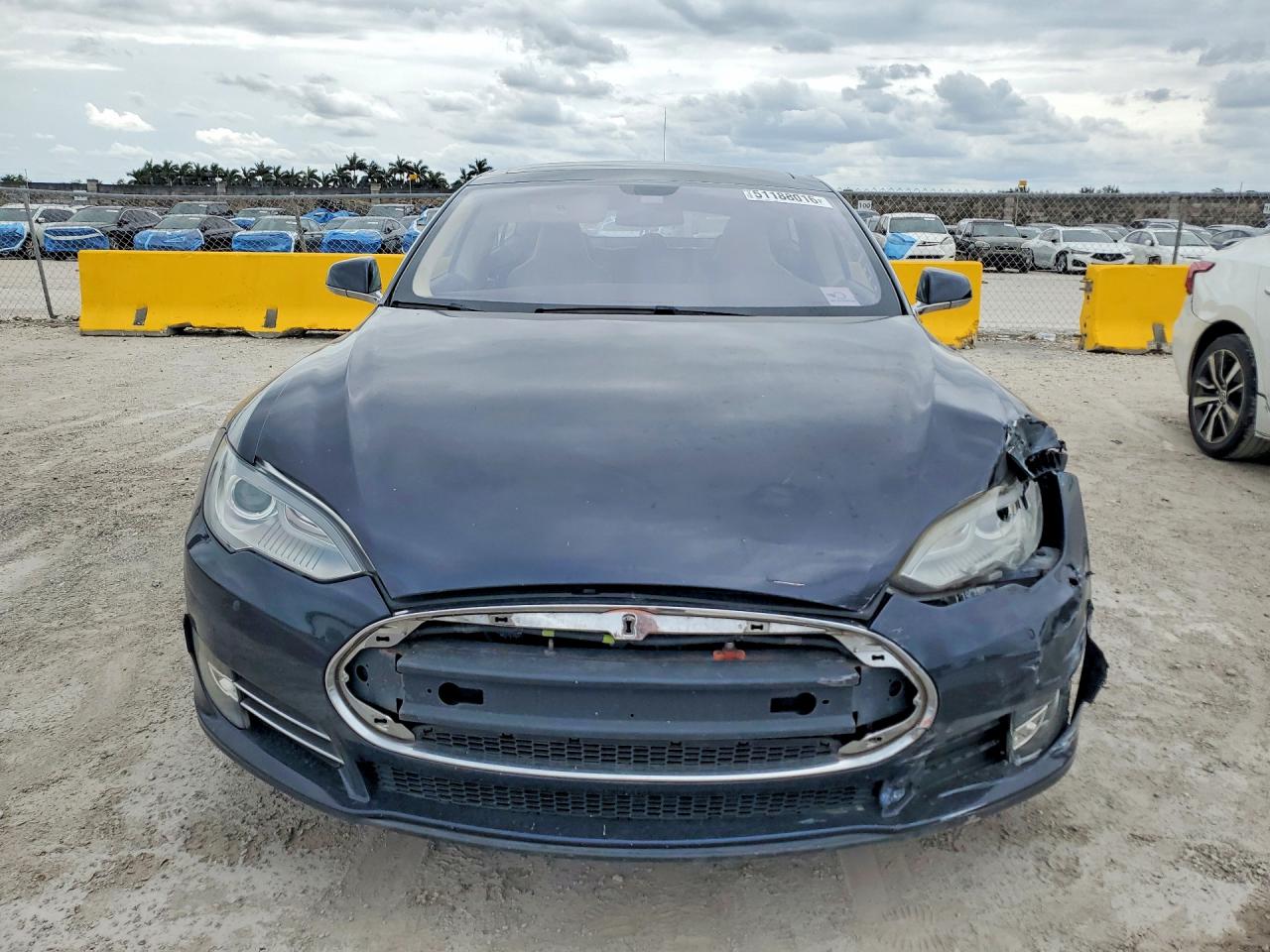 2013 TESLA MODEL S