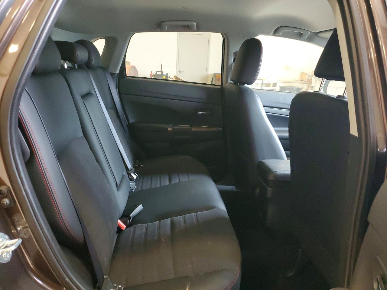 2025 MITSUBISHI OUTLANDER