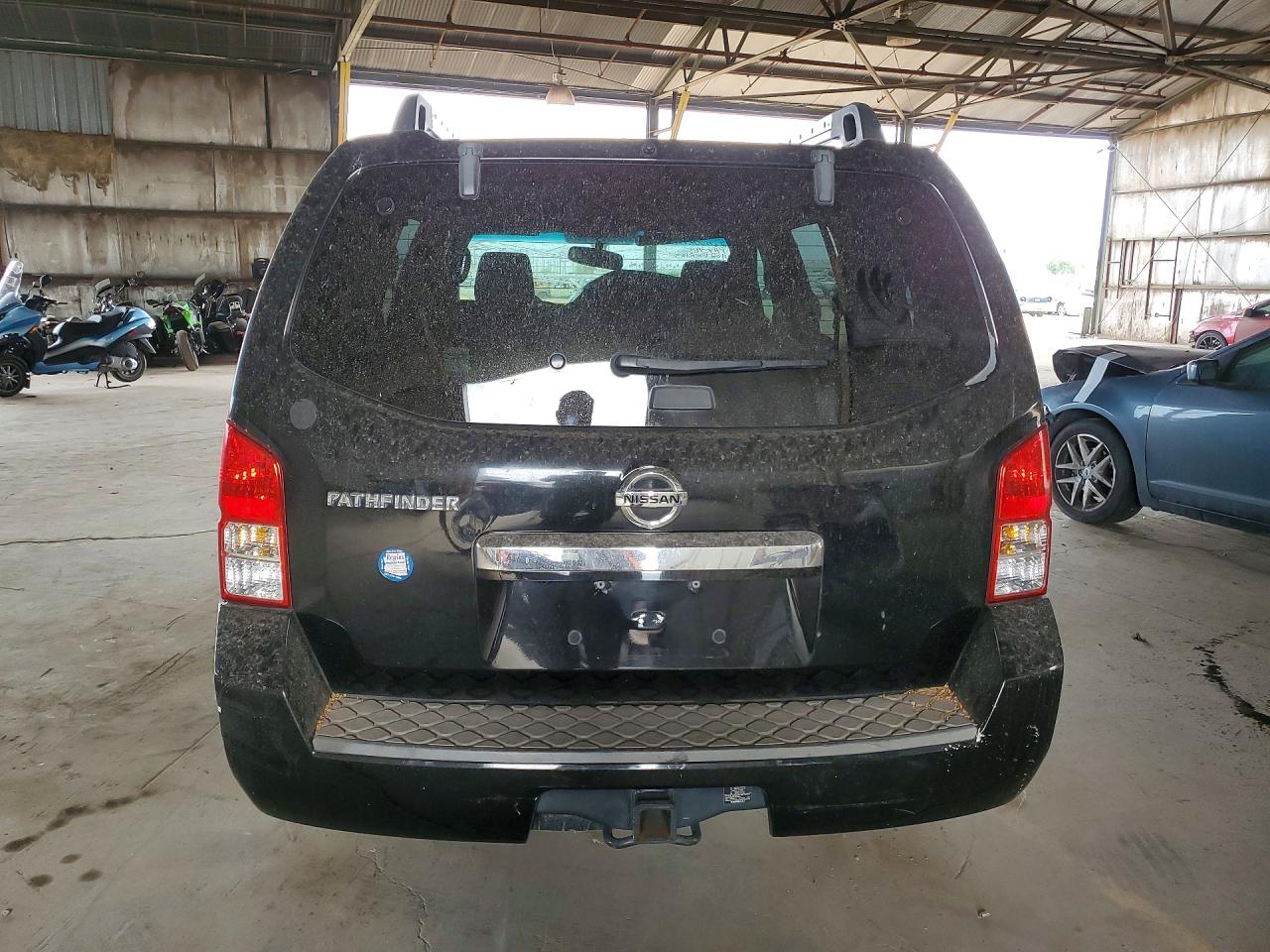 2011 NISSAN PATHFINDER