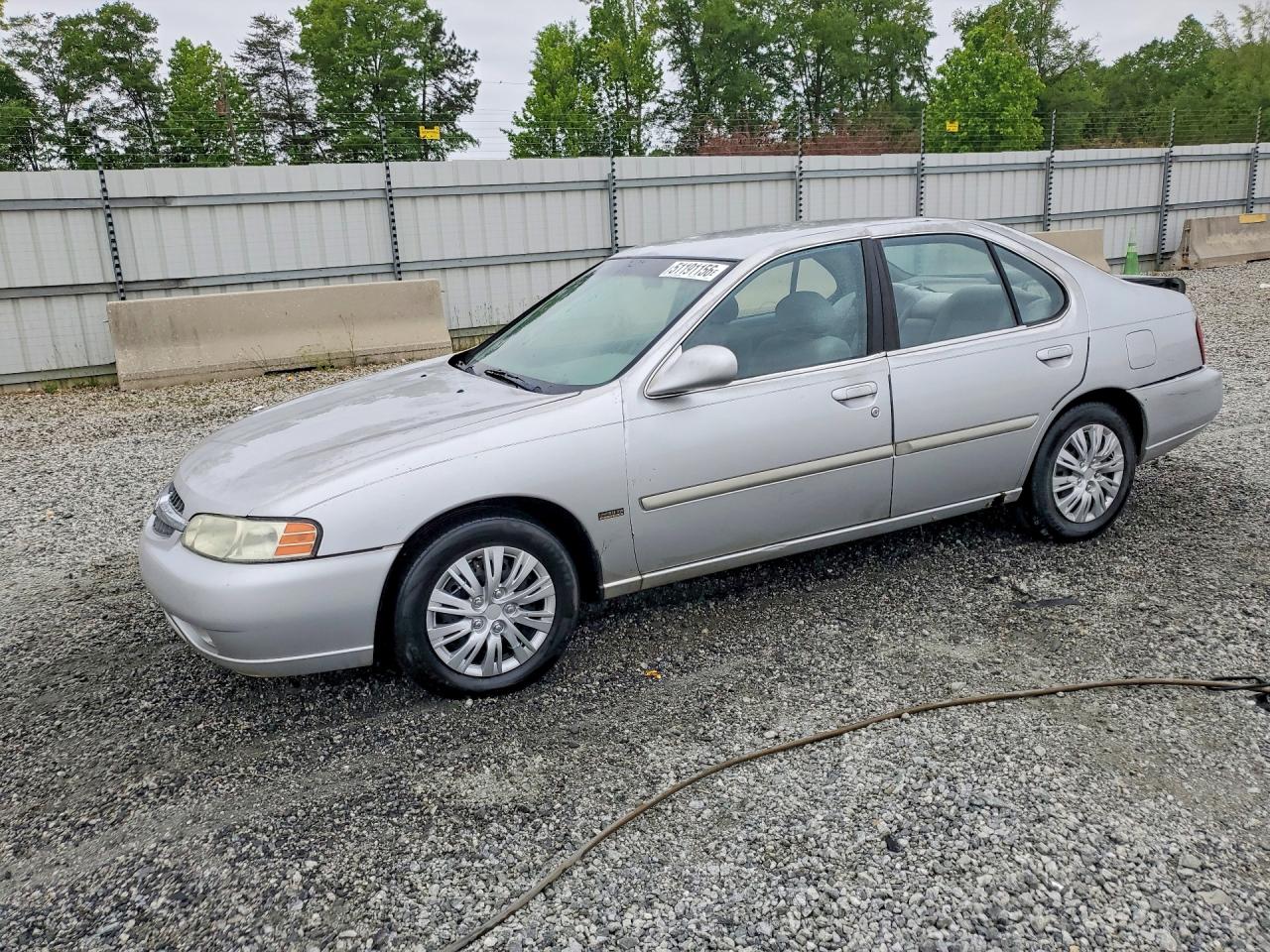 2001 NISSAN ALTIMA