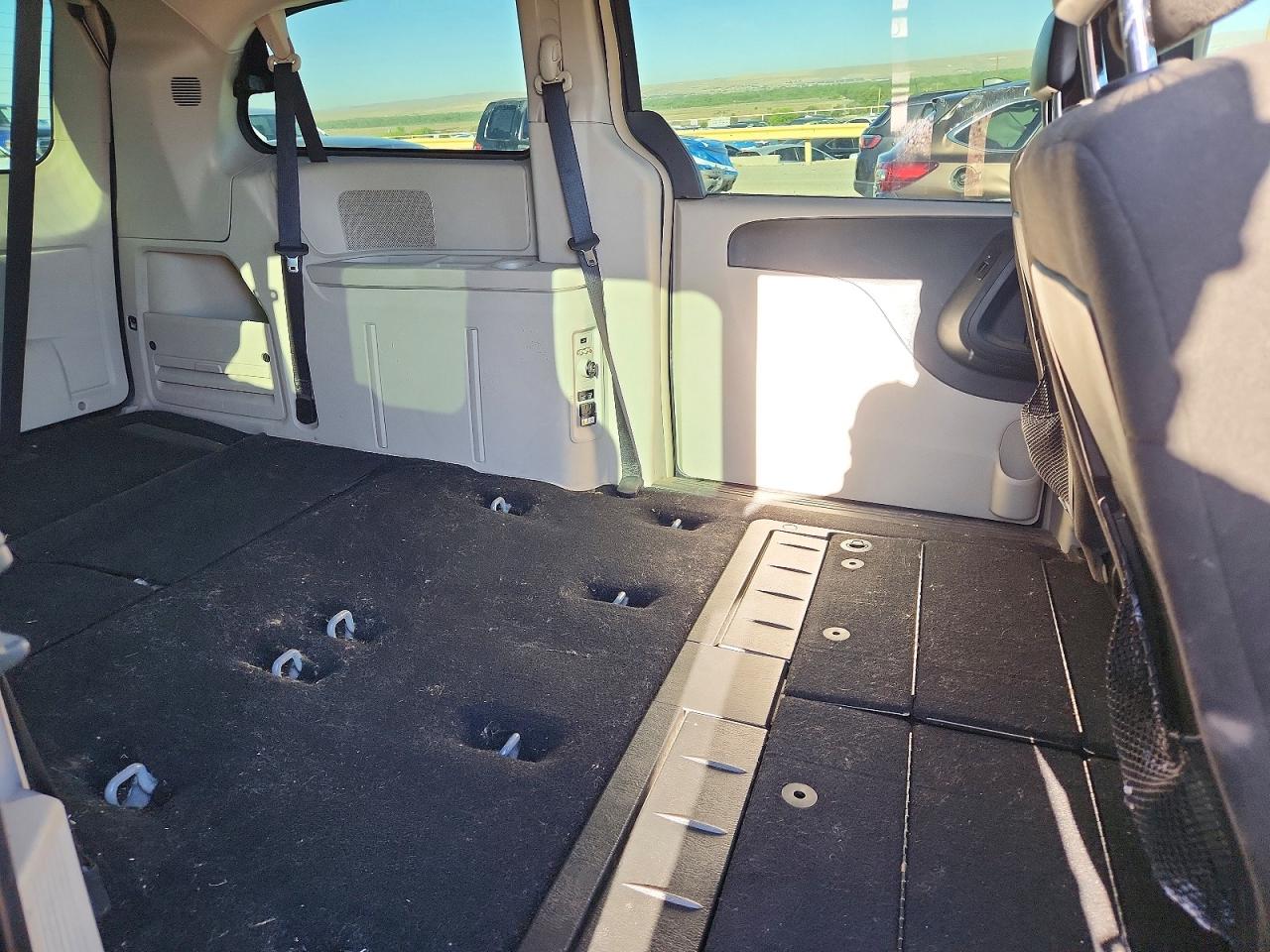 2013 CHRYSLER MINIVAN