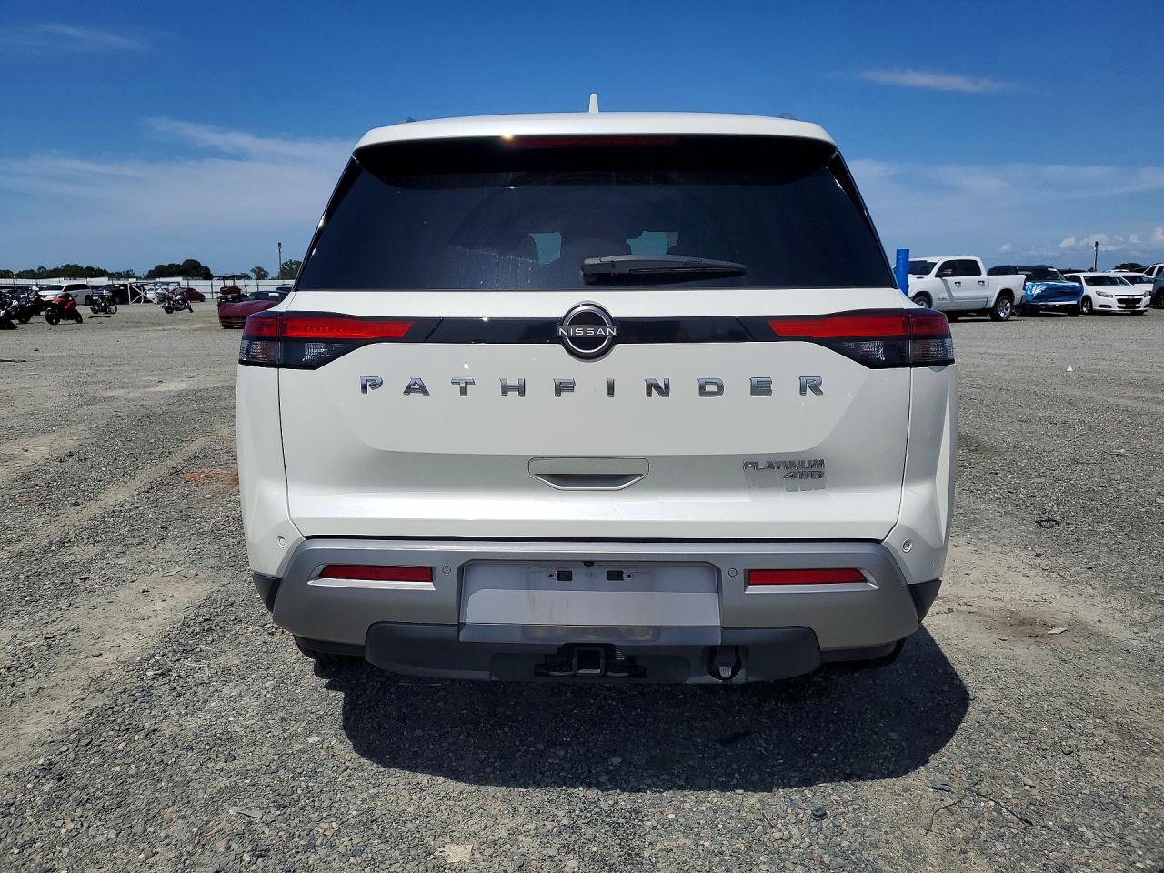 2022 NISSAN PATHFINDER