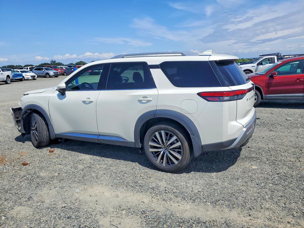2022 NISSAN PATHFINDER