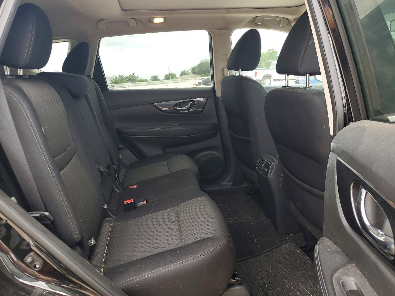 2017 NISSAN ROGUE
