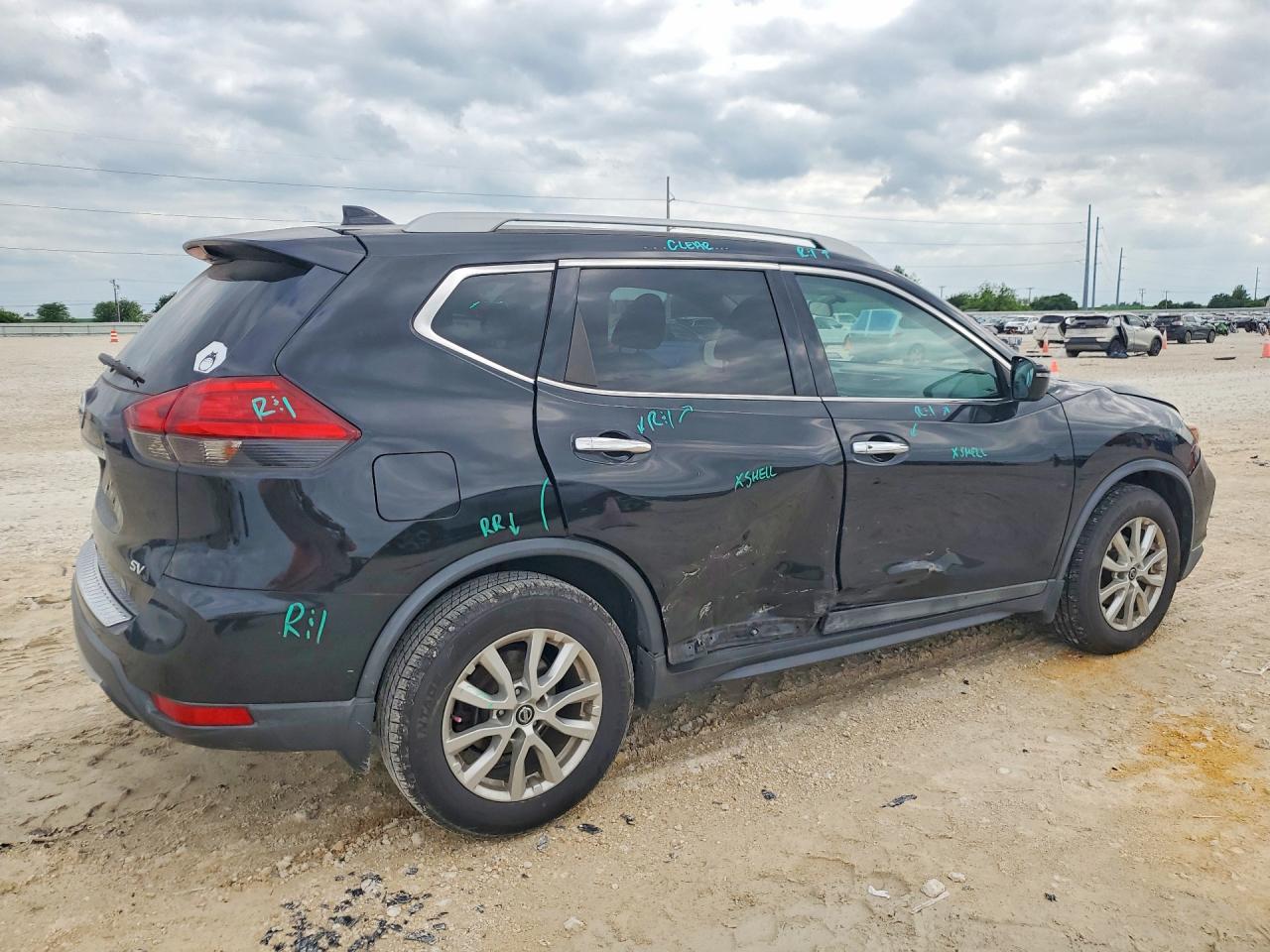 2017 NISSAN ROGUE
