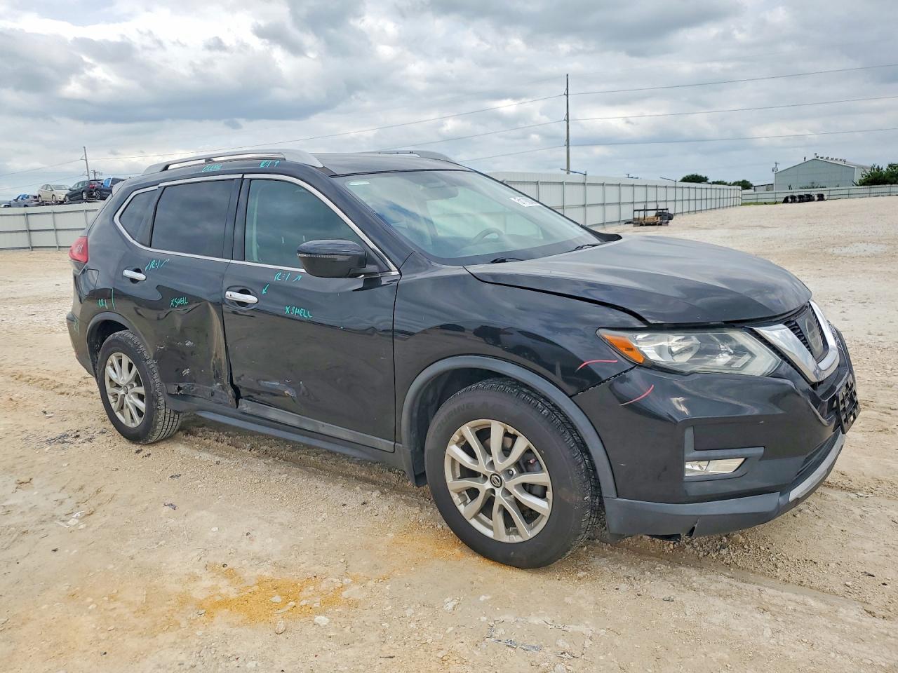 2017 NISSAN ROGUE