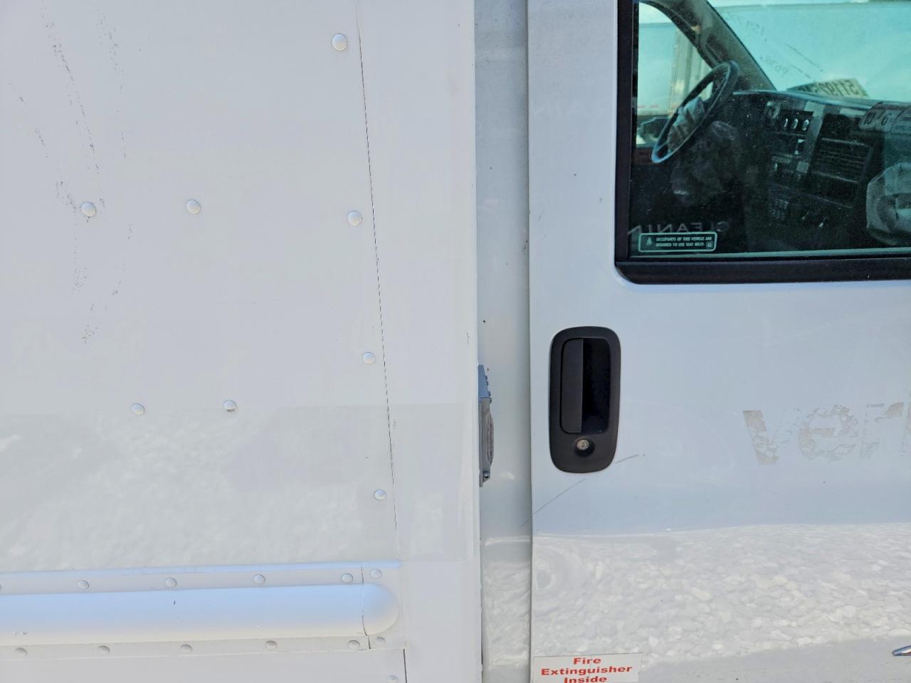 2017 CHEV EXPRESS
