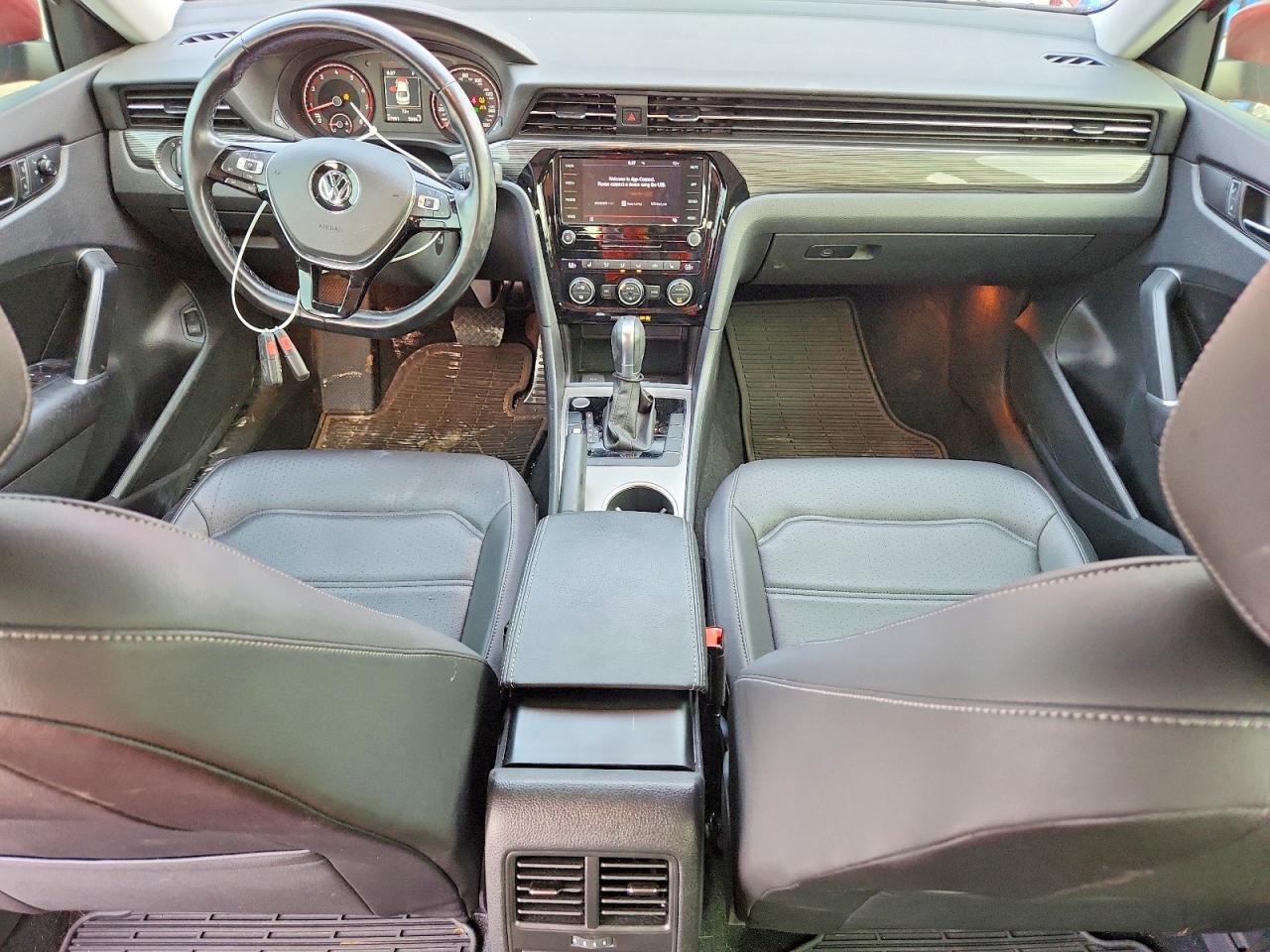 2020 VOLKSWAGEN PASSAT