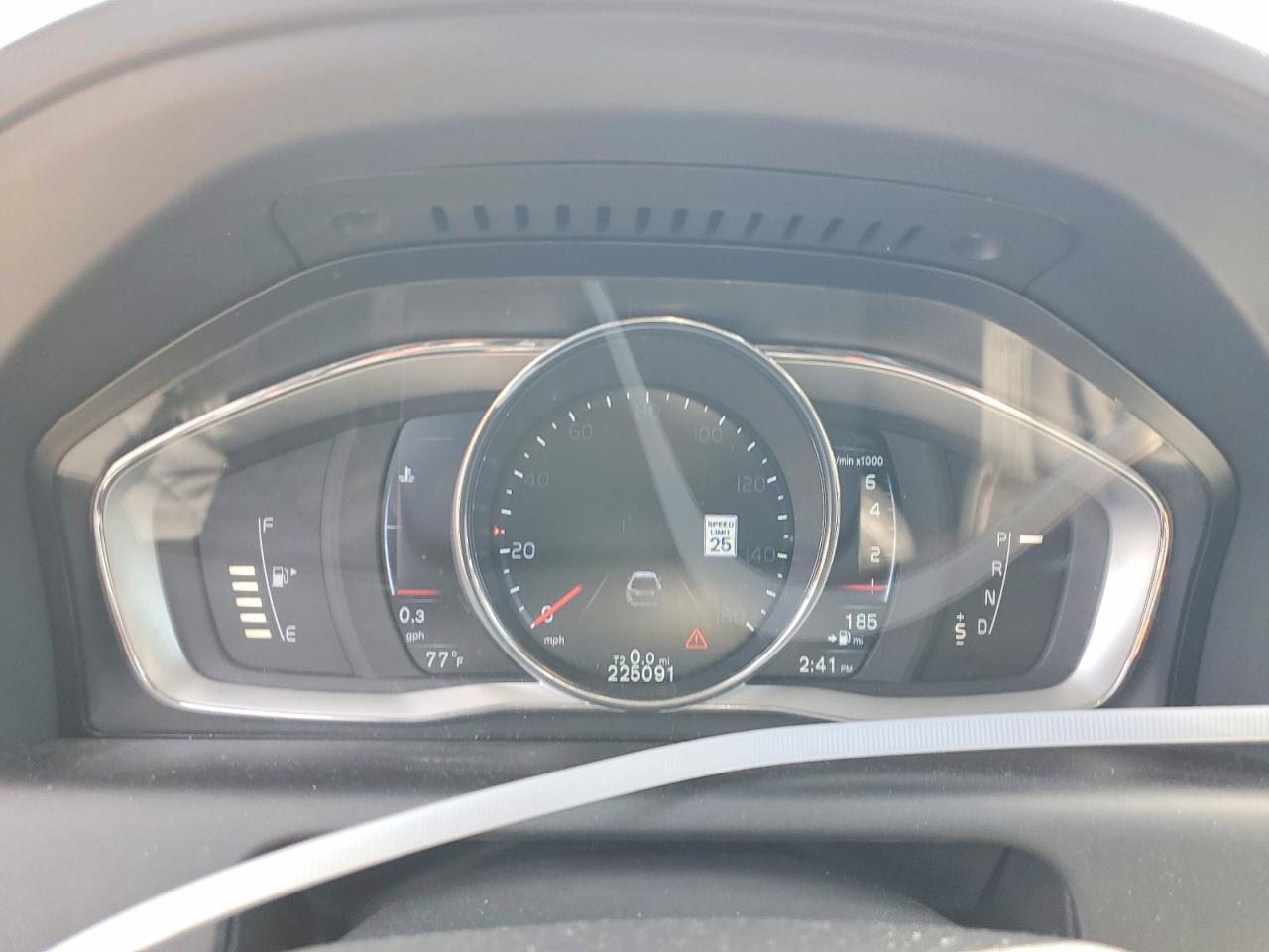 2016 VOLVO XC60
