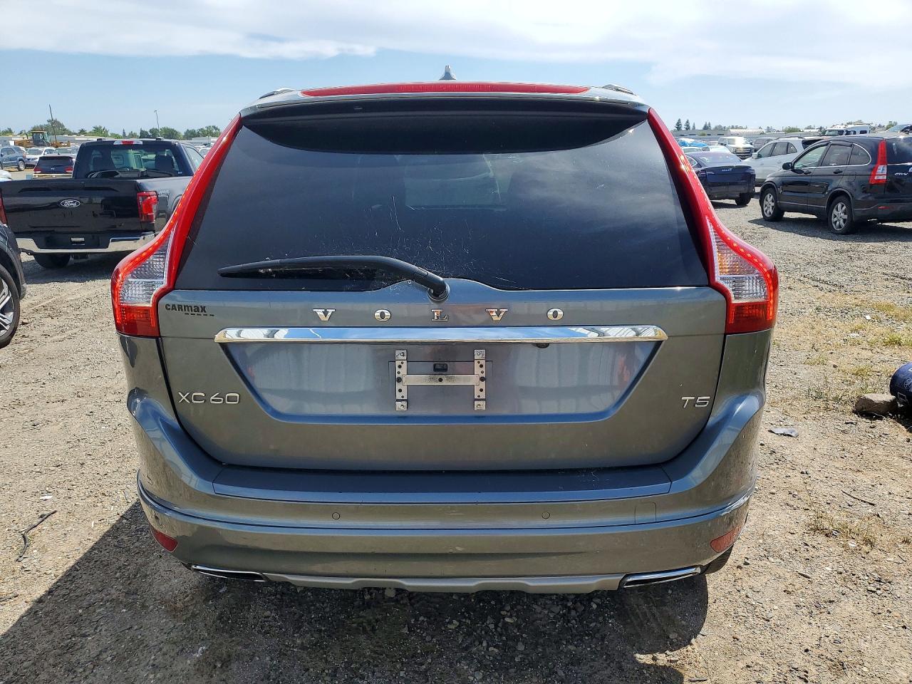 2016 VOLVO XC60