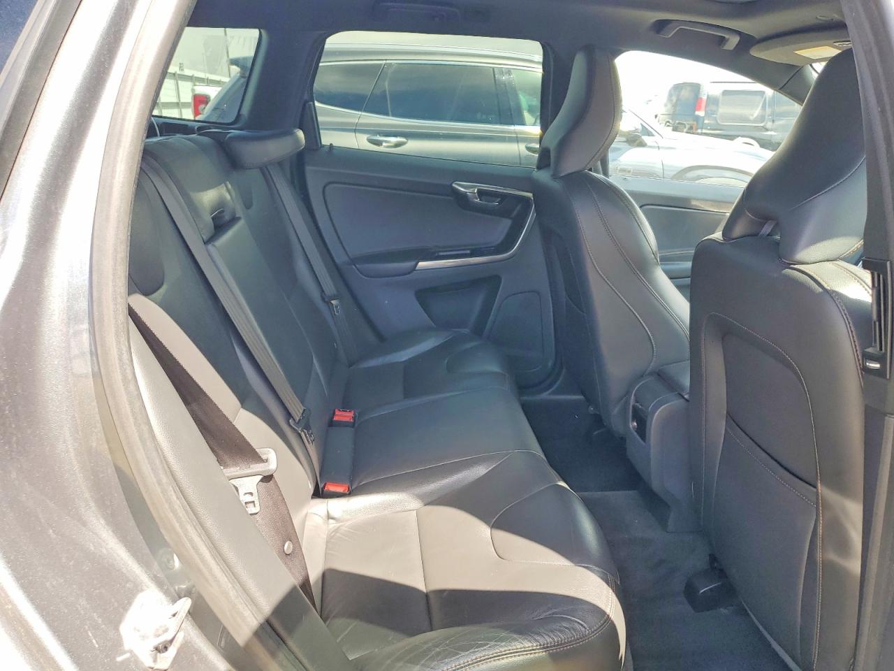 2016 VOLVO XC60