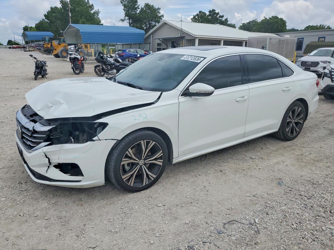 2021 VOLKSWAGEN PASSAT